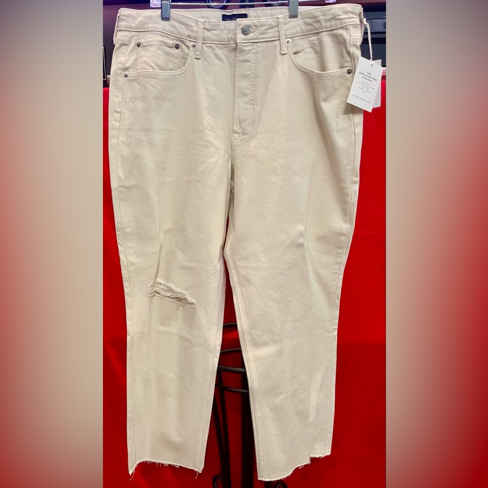🤍 Crisp & Cool: NWT Free Assembly White Ankle Pants – Size 16 Short 🤍